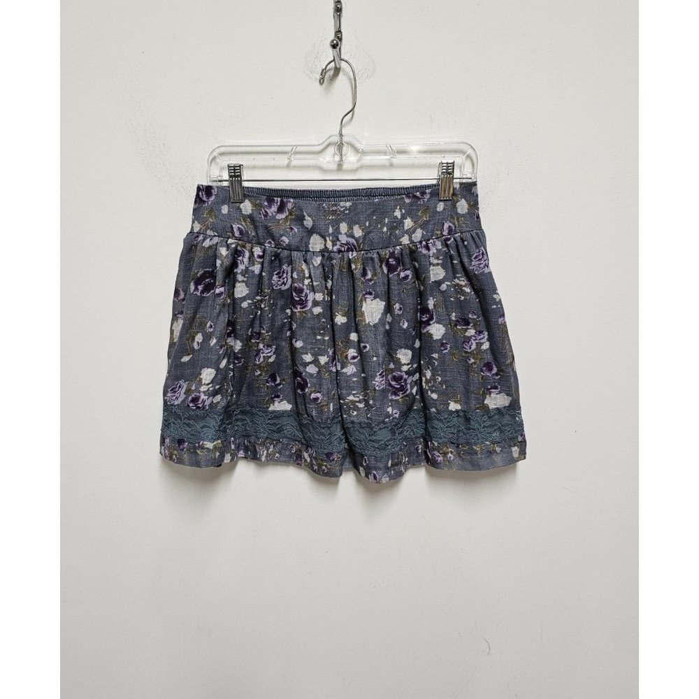 Charlotte Russe Gray Floral Skirt Size Medium